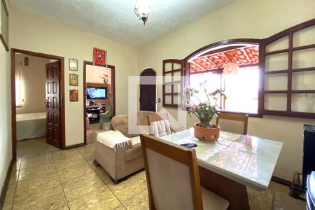 Sala de casa para alugar com 5 quartos, 300m² em Santa Cruz, Belo Horizonte