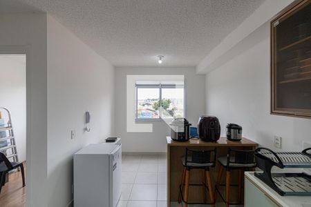 Sala/Cozinha/Área de Serviço  de apartamento para alugar com 2 quartos, 33m² em Engenheiro Goulart, São Paulo