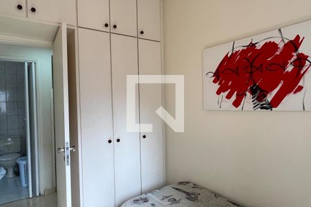 Quarto 1 de apartamento para alugar com 2 quartos, 70m² em Gonzaga, Santos