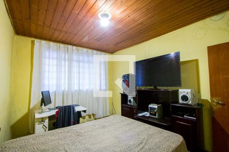 Sala/Quarto 1 de casa à venda com 2 quartos, 205m² em Vila Assunção, Santo André