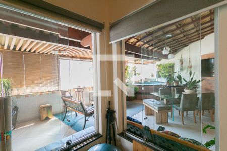 Apartamento à venda com 3 quartos, 184m² em Santa Rosa, Belo Horizonte