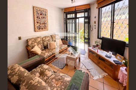 Sala de apartamento para alugar com 3 quartos, 111m² em Canasvieiras, Florianópolis