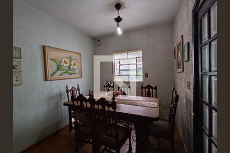 Casa à venda com 5 quartos, 230m² em Jardim Jucara, São Paulo