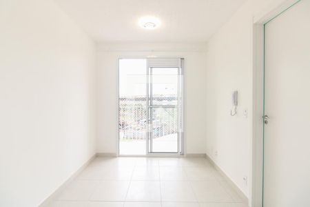 Sala/Cozinha de apartamento para alugar com 1 quarto, 27m² em Guaiauna, São Paulo
