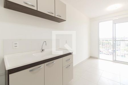 Sala/Cozinha de apartamento para alugar com 1 quarto, 27m² em Guaiauna, São Paulo