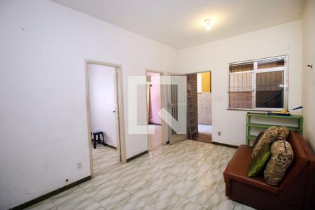 Sala de casa para alugar com 2 quartos, 90m² em Parada de Lucas, Rio de Janeiro