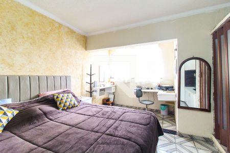 Suíte de casa à venda com 7 quartos, 300m² em Jardim Nossa Senhora do Carmo, São Paulo