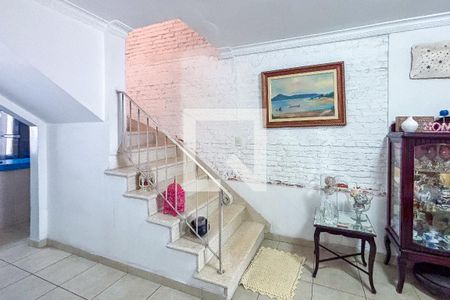 Casa à venda com 2 quartos, 147m² em Alto de Pinheiros, São Paulo