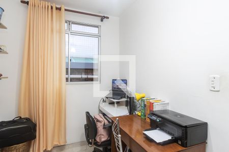 Quarto 3 de casa à venda com 3 quartos, 88m² em Heliópolis, Belo Horizonte