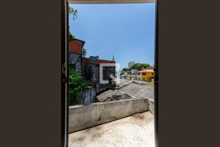 Quarto 1 - Janela de casa para alugar com 2 quartos, 55m² em Vila Comercial, São Paulo