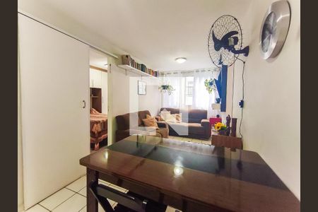 Sala de apartamento à venda com 3 quartos, 53m² em Conjunto Residencial José Bonifácio, São Paulo