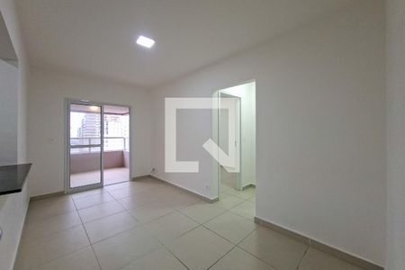 Sala de apartamento para alugar com 1 quarto, 48m² em Guilhermina, Praia Grande