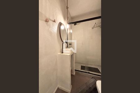 Banheiro social de apartamento à venda com 1 quarto, 32m² em Copacabana, Rio de Janeiro