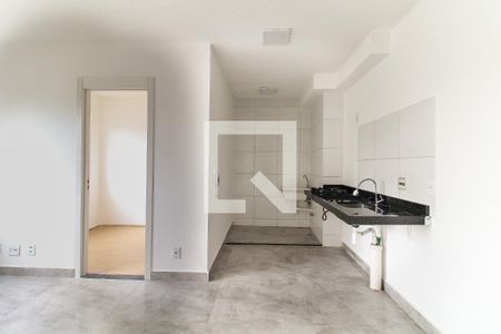 Sala/Cozinha de apartamento para alugar com 2 quartos, 35m² em Vila Norma, São Paulo