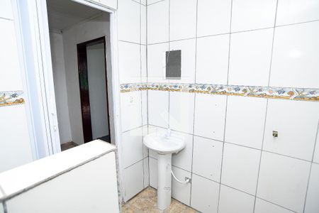 Banheiro 1 de casa para alugar com 2 quartos, 74m² em Santa Cecília, Viamão