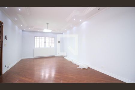 Casa à venda com 3 quartos, 227m² em Vila Ema, São Paulo