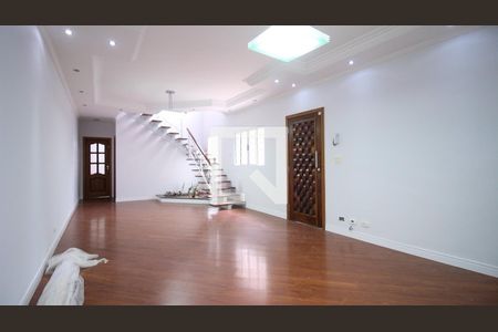 Casa à venda com 3 quartos, 227m² em Vila Ema, São Paulo