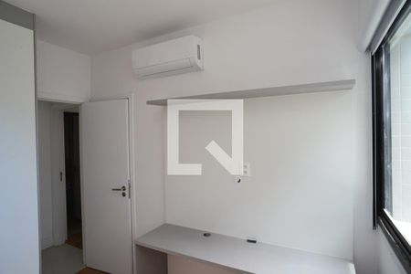 Quarto de apartamento para alugar com 2 quartos, 74m² em Barra da Tijuca, Rio de Janeiro