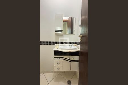 Lavabo de casa para alugar com 4 quartos, 106m² em Jardim, Santo André