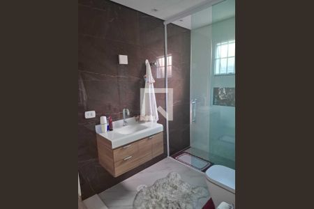 Banheiro de casa para alugar com 2 quartos, 280m² em Jardim do Líbano, Barueri