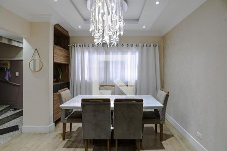 Sala de casa de condomínio para alugar com 2 quartos, 120m² em Centro, Mogi das Cruzes