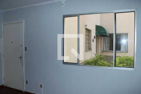 Sala de apartamento para alugar com 2 quartos, 47m² em Jardim da Gloria, Cotia