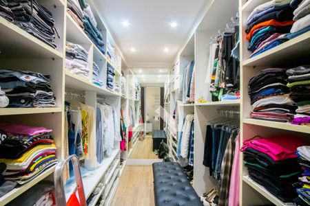 Closet do quarto 1 de casa à venda com 3 quartos, 250m² em Campestre, Santo André