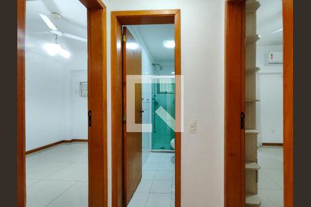 Corredor de apartamento para alugar com 2 quartos, 80m² em Riachuelo, Rio de Janeiro