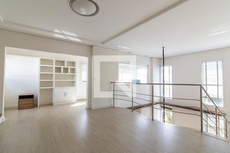 Sala de TV de casa de condomínio à venda com 4 quartos, 308m² em Bosque das Palmeiras, Campinas