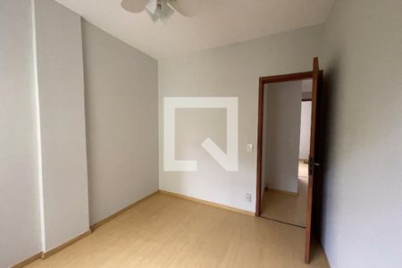 Quarto 1 de apartamento para alugar com 2 quartos, 65m² em Ilha do Governador, Rio de Janeiro