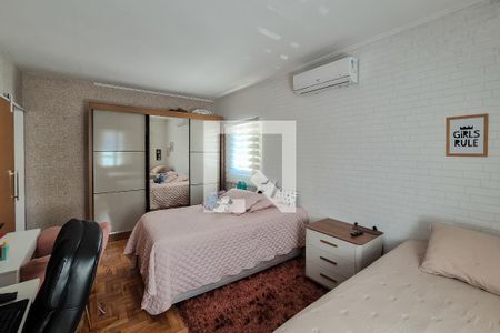 Quarto 2  (casa 1) de casa à venda com 4 quartos, 220m² em Santa Terezinha, São Bernardo do Campo
