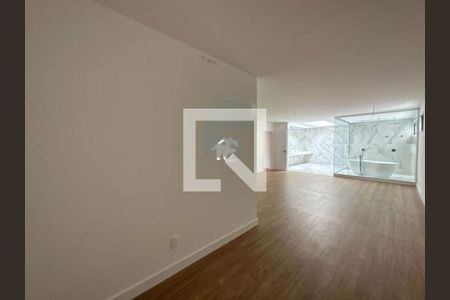 Casa à venda com 5 quartos, 860m² em Barra da Tijuca, Rio de Janeiro