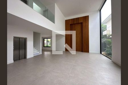 Casa à venda com 5 quartos, 860m² em Barra da Tijuca, Rio de Janeiro