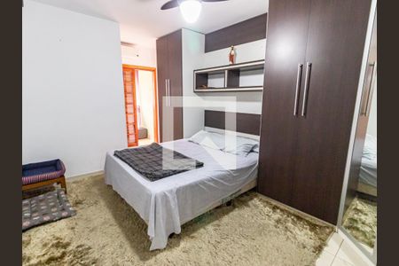 Suíte de casa à venda com 3 quartos, 132m² em Vila Invernada, São Paulo