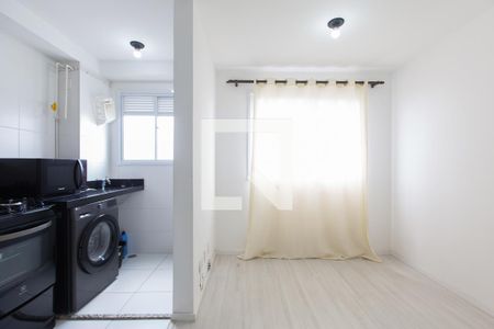 Sala de apartamento para alugar com 2 quartos, 41m² em Jardim Helian, São Paulo