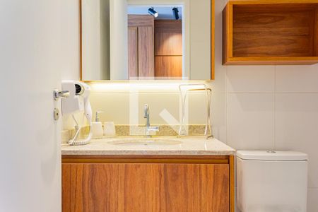 Banheiro de kitnet/studio para alugar com 1 quarto, 29m² em Pompeia, São Paulo