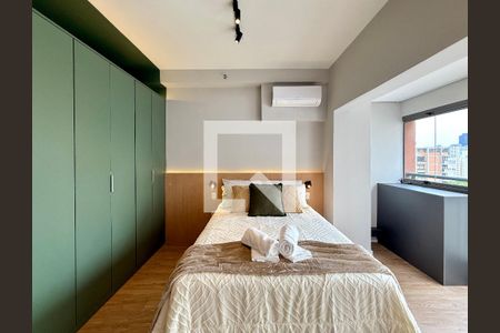 Quarto de kitnet/studio para alugar com 0 quarto, 30m² em Santo Amaro, São Paulo