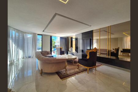 Sala  de casa de condomínio à venda com 4 quartos, 400m² em Recreio dos Bandeirantes, Rio de Janeiro