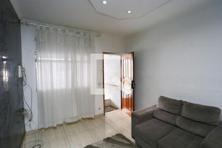 Sala de casa para alugar com 3 quartos, 5m² em Parque Pinheiros, Taboão da Serra