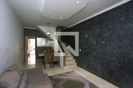 Sala  de casa para alugar com 3 quartos, 5m² em Parque Pinheiros, Taboão da Serra