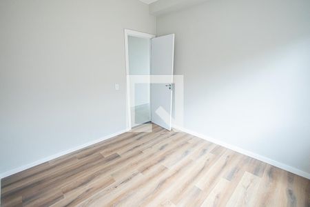 quarto 1 de casa para alugar com 4 quartos, 255m² em Heliópolis, Belo Horizonte