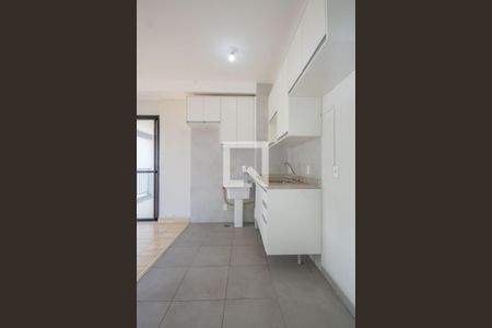 Sala/Cozinha de apartamento para alugar com 1 quarto, 40m² em Jardim do Lago, São Paulo