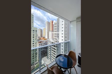 Varanda de kitnet/studio para alugar com 1 quarto, 23m² em Sé, São Paulo