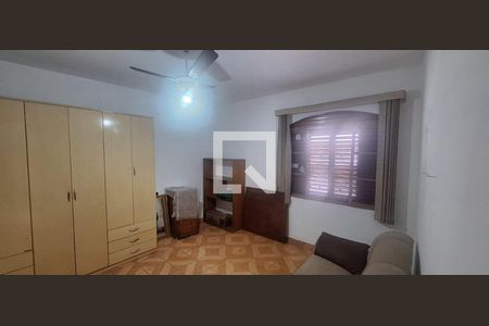 Casa à venda com 4 quartos, 240m² em Vila Ivone, São Paulo