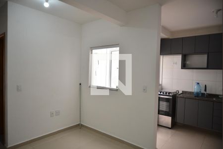 Sala de apartamento à venda com 2 quartos, 56m² em Vila Curuçá, Santo André