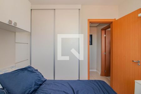Quarto 1 de apartamento à venda com 2 quartos, 45m² em Humaitá, Porto Alegre