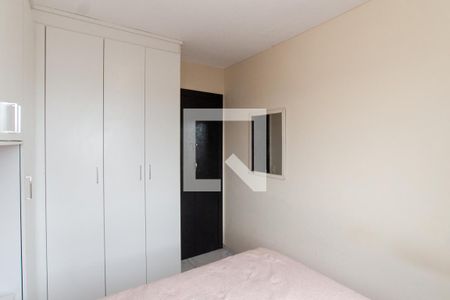 Quarto 1 de apartamento para alugar com 2 quartos, 41m² em Vila Sabrina, São Paulo