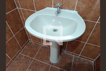 Banheiro de apartamento para alugar com 1 quarto, 55m² em Pinheiros, São Paulo