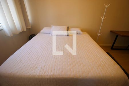 Quarto 1 de casa para alugar com 2 quartos, 75m² em Vila Leao, Sorocaba