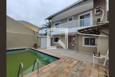 Área Externa de casa de condomínio para alugar com 5 quartos, 230m² em Recreio dos Bandeirantes, Rio de Janeiro